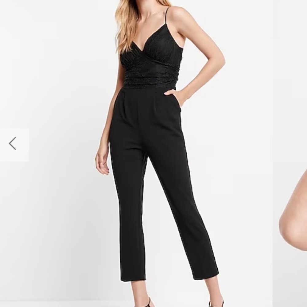 NWT Express Ruched Lace V-Neck Jumpsuit | Size M